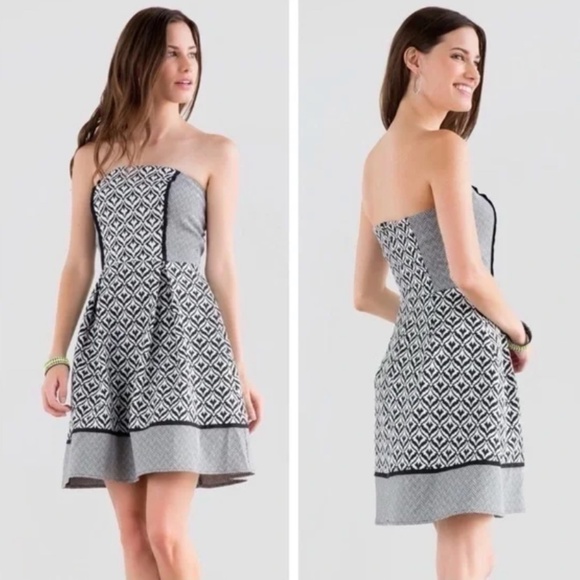 Harper Dresses & Skirts - HARPER Dress Womens Size S Strapless Fit & Flare Geometric Print Black White